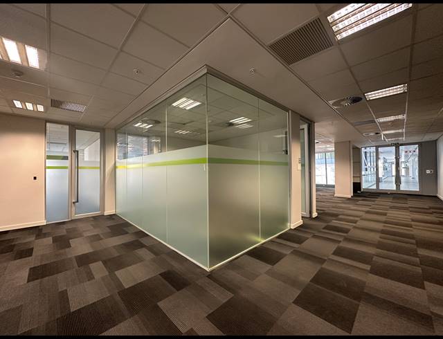 545M² OFFICE TO LET IN SANDTON CENTRAL